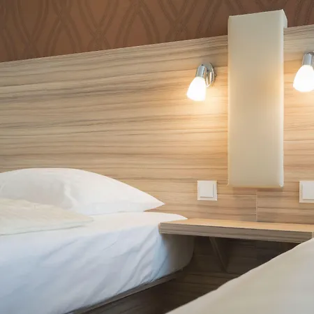 Leonardo Boutique Center 4* Linec