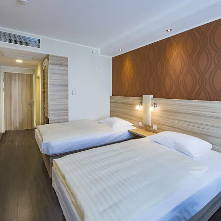 Leonardo Boutique Center Otel 4*