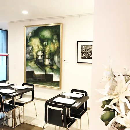 Leonardo Boutique Center 4* Linz