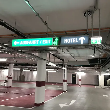 Leonardo Boutique Center Otel Linz