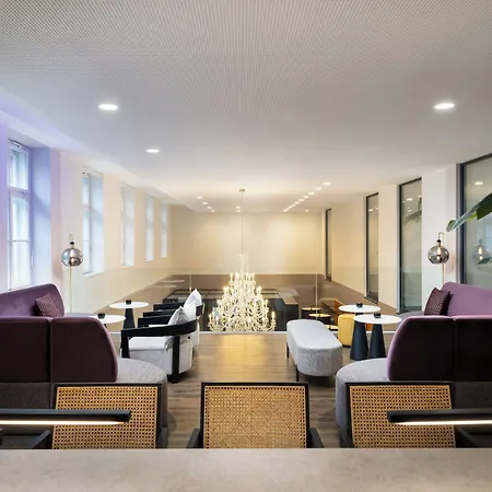 Leonardo Boutique Center Hotel 4*