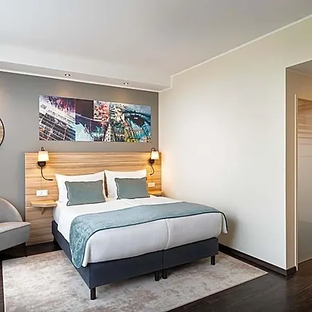 Leonardo Boutique Center Ξενοδοχείο 4*