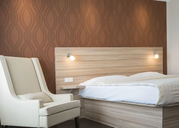 Leonardo Boutique Center فندق