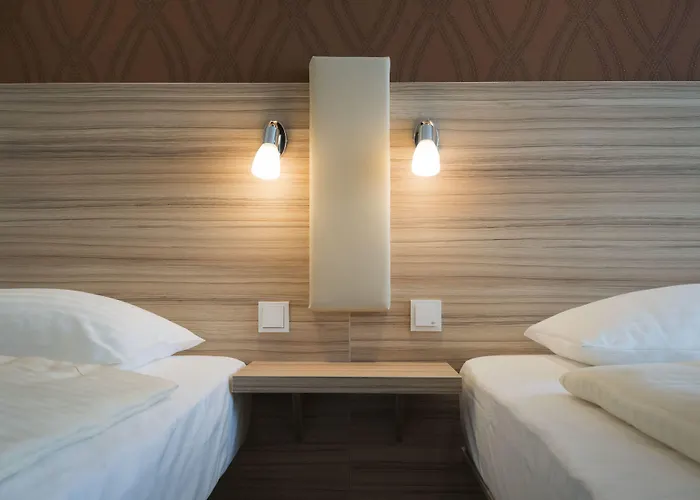 Leonardo Boutique Center