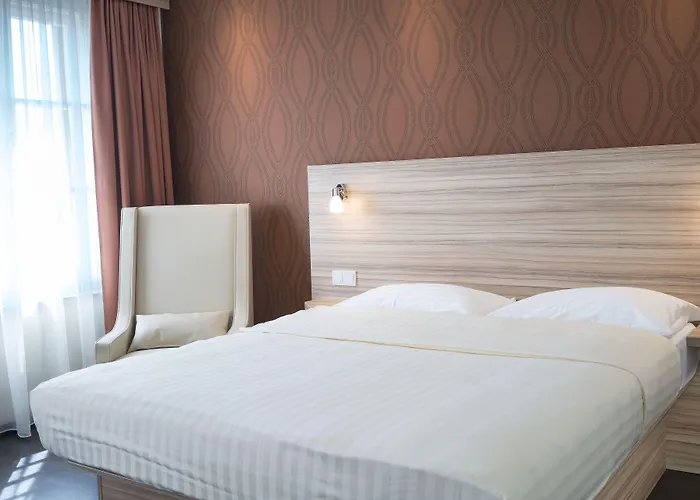 Leonardo Boutique Center Hotel Linec