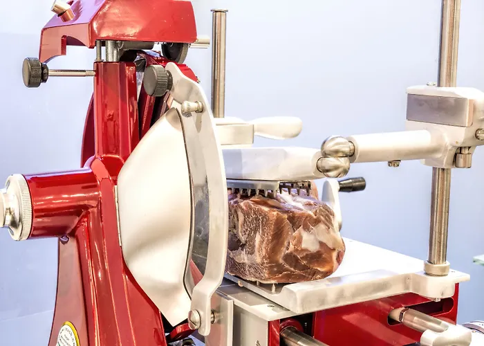 Leonardo Boutique Center لينتز