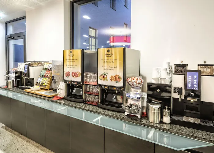 Leonardo Boutique Center Hotel