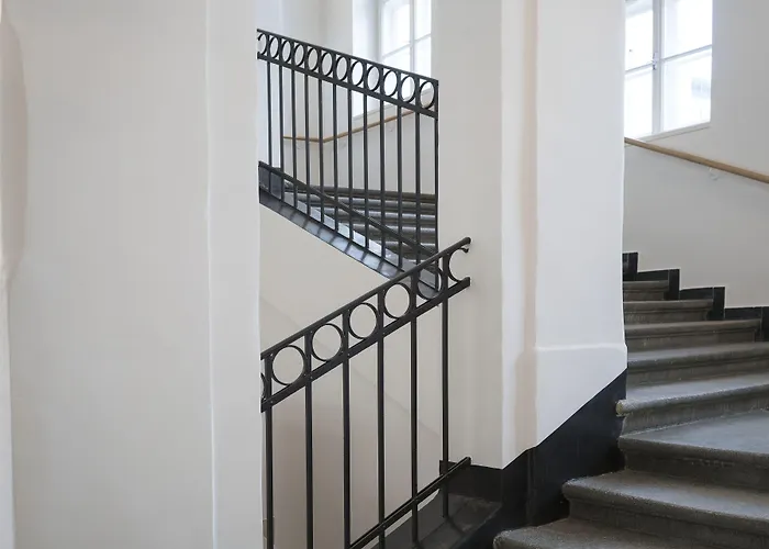 Leonardo Boutique Center فندق 4*