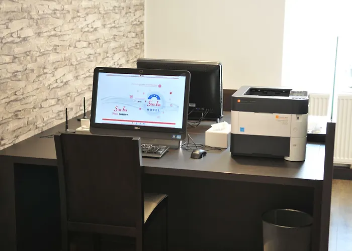 Leonardo Boutique Center فندق 4*