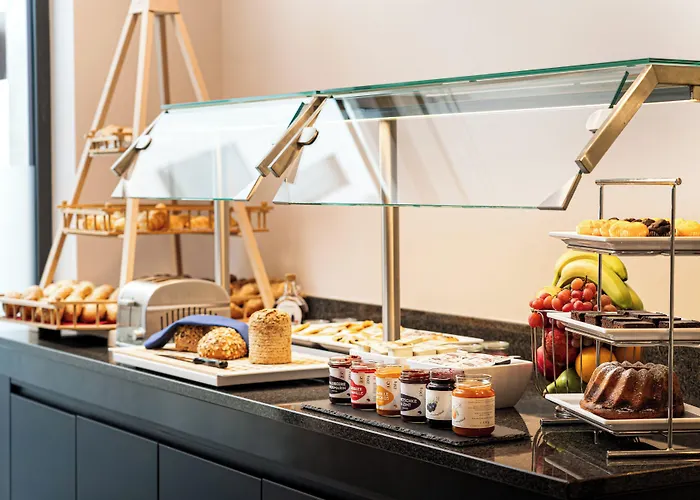 فندق Leonardo Boutique Center 4*