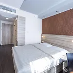 Leonardo Boutique Center 4* Λιντς