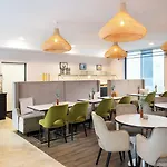 Leonardo Boutique Center Λιντς