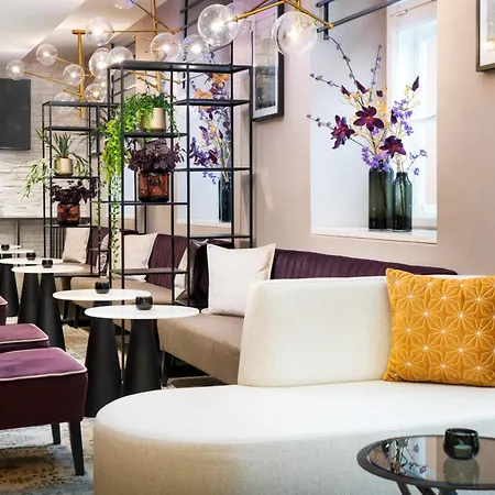 ホテル Leonardo Boutique Center 4*
