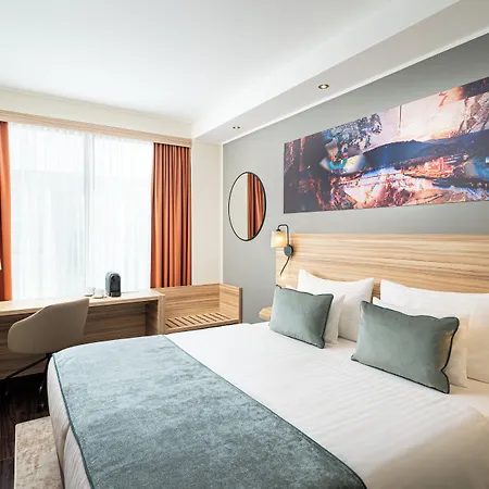 Hotel Leonardo Boutique Center