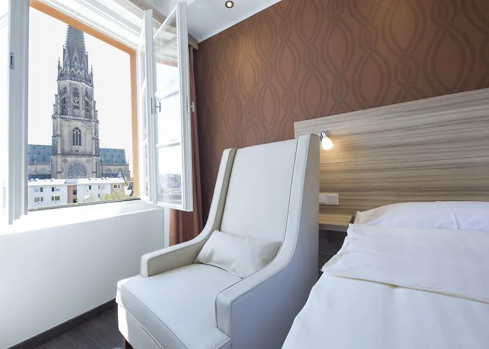 Leonardo Boutique Center Hotel Linec