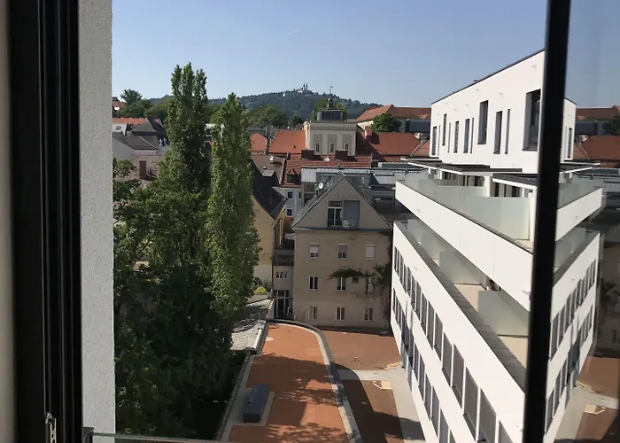 Hotel Leonardo Boutique Center