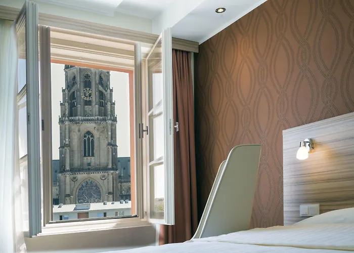 Leonardo Boutique Center Linec