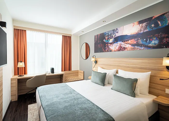 Hotel Leonardo Boutique Center